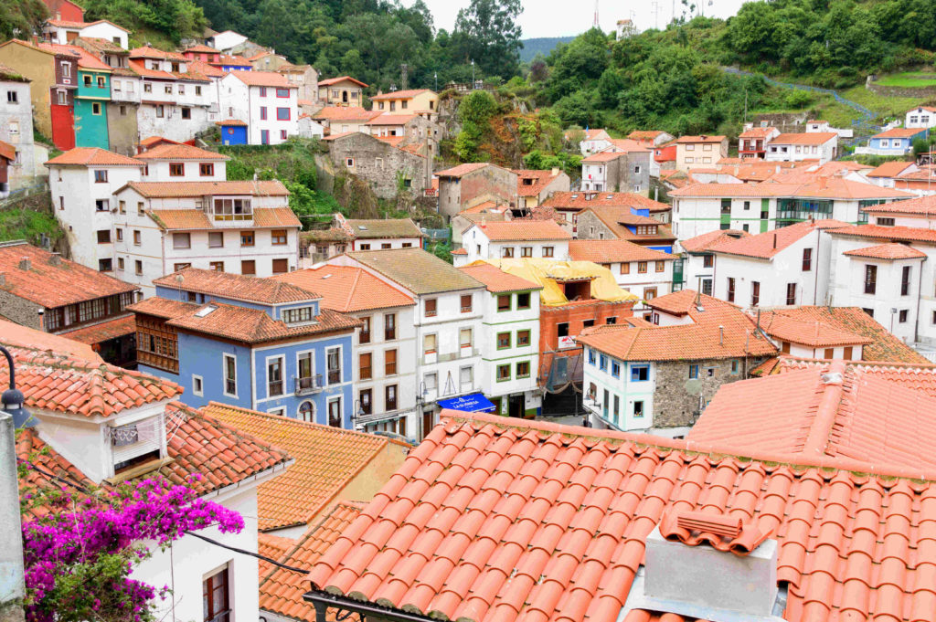 Vue de Cudillero en Asturies