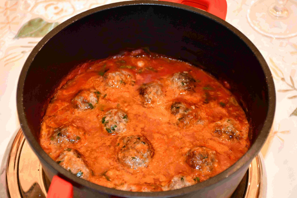 Albondigas à l'espagnol, boulettes de viande aux herbes et sauce tomate