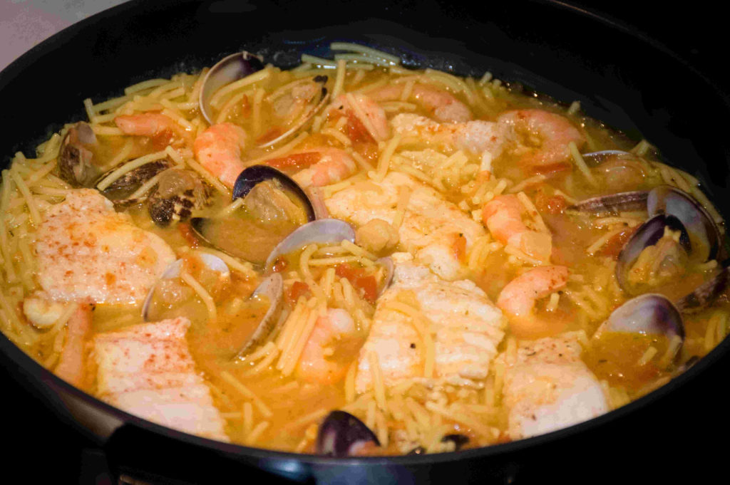 Soupe de poisson aux fideos